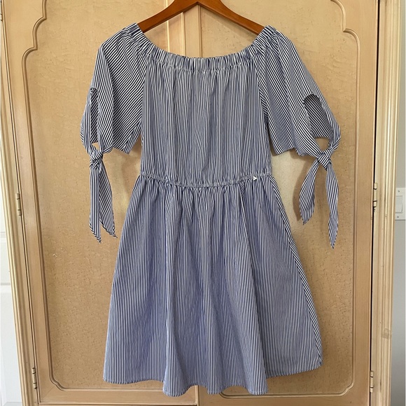 NWOT Guess Blue & White Striped Off the Shoulder Dress, Size XS - Picture 4 of 10